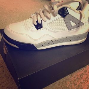 Jordan retro 4s cement